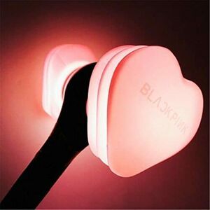 Blackpink Lightstick Fan Products Lampe de concert LED en forme de marteau en forme de c?ur Noir/rose Taille unique