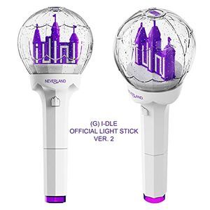 (G) I-DLE Officiel Lightstick Ver.2 + Seller's Photocards Set - Exclusive K-Pop Merchandising