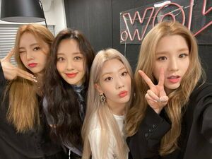 Photo : Jinsoul, Yves, Kim Lip & Heejin