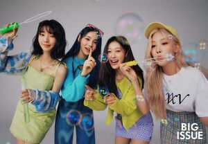 Photo : Yeojin, JinSoul, Choerry and Kim Lip