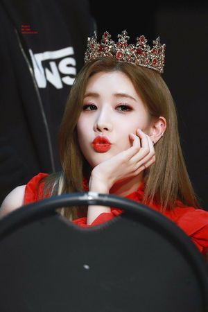 Photo : Kim Lip ~ ?