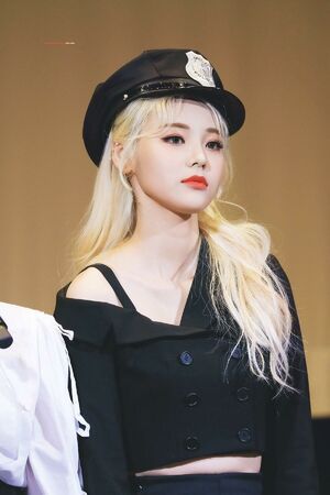 Photo : Jinsoul