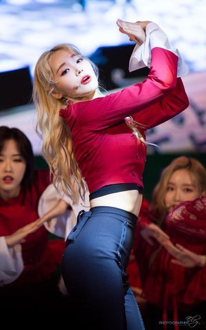 Photo : Jinsoul