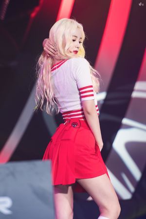 Photo : Jinsoul