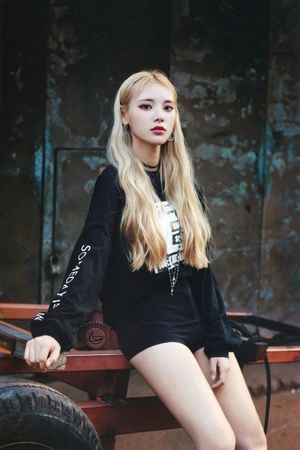 Photo : Jinsoul