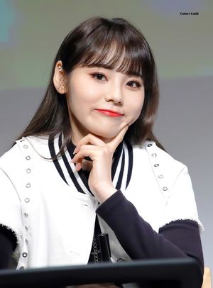 Photo : Jinsoul