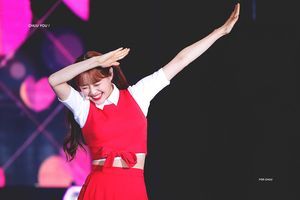 Photo : Dabbing Chuu