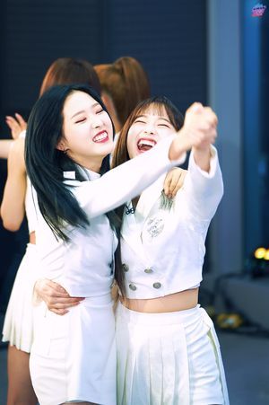 Photo : Olivia Hye & Chuu