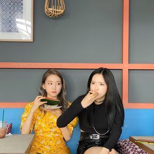Photo : Gowon & Olivia Hye