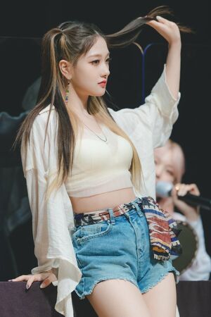 Photo : Seoyeon