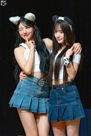 Photo : Xinyu & Seoyeon