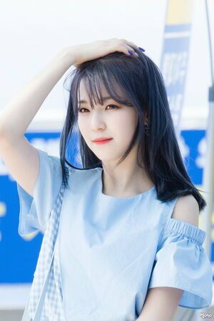 Photo : Fromis_9 Jiheon