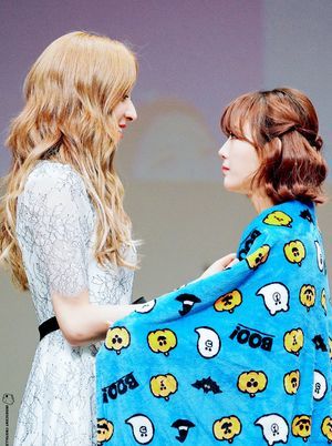 Photo : Eunseo & Luda