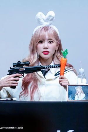 Photo : JiU and the carrot that might have not been
