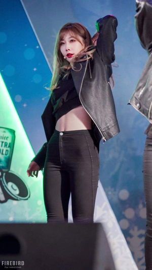 Photo : Dreamcatcher - Handong beautiful body