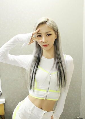 Photo : Yoohyeon - Dreamcatcher