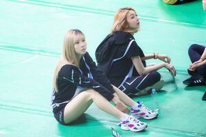 Photo : Long Yoohyeon & Dami!
