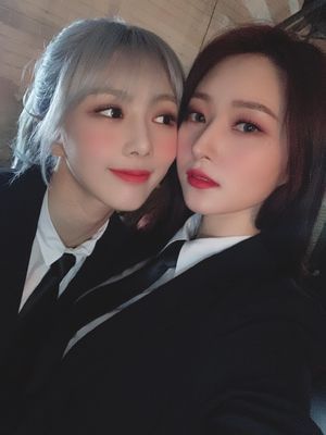 Photo : Yoohyeon & Sua