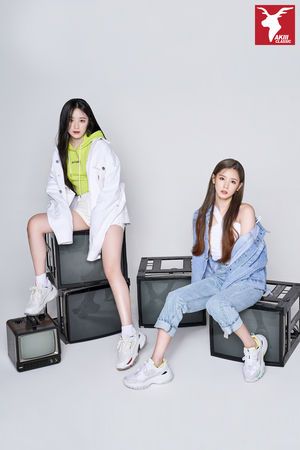 Photo : Miyeon & Shuhua