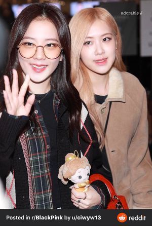 Photo : Jisoo and Rosé