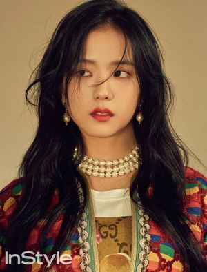Photo : Jisoo Instyle good quality pictorial (very rare) full Album in comments