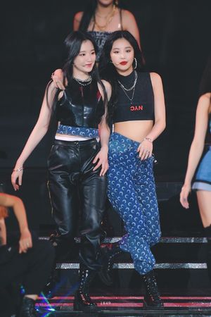 Photo : Shuhua and Soojin