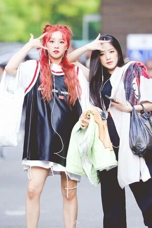 Photo : Yuqi, Shuhua