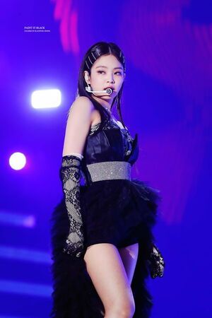 Photo : Birthday girl jennie