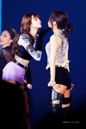 Photo : Lisa & Jennie