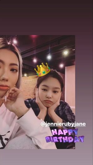 Photo : _simeez w/ Jennie