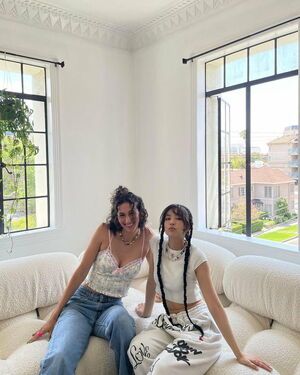 Photo : Slizardmcguire w/ Jennie