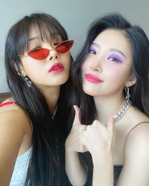 Photo : Yubin & Sunmi