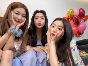 Photo : Seulgi, Yeri, & Irene