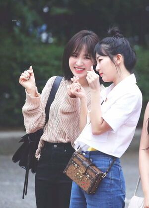 Photo : Wendy & Seulgi