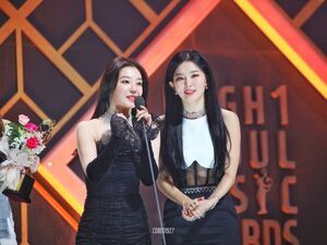 Photo : Irene & Seulgi