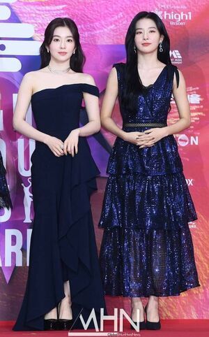 Photo : Irene and seulgi