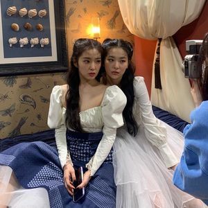 Photo : Irene and seulgi
