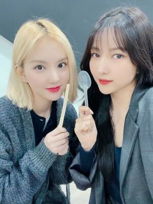 Photo : Eunha & Sowon