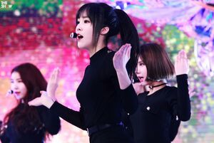 Photo : Gorgeous Yuju! (ft. Sowon & Eunha)