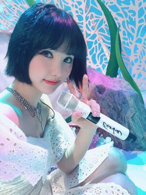 Photo : Eunha is so pretty!