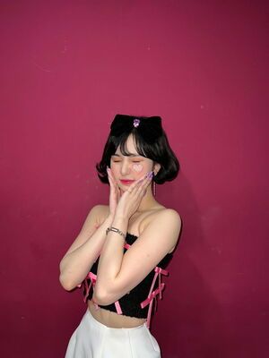 Photo : Eunha Universe FNS Update
