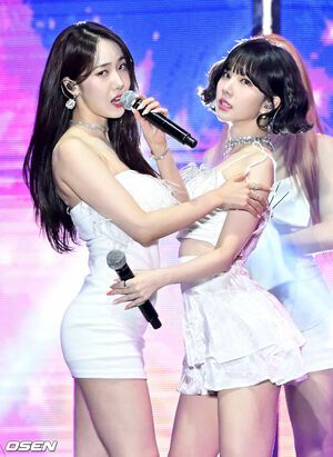 Photo : SinB and Eunha