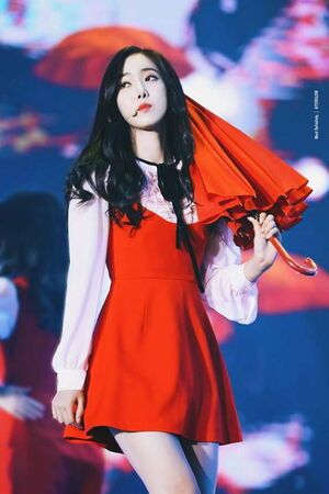 Photo : Red Umbrella SinB