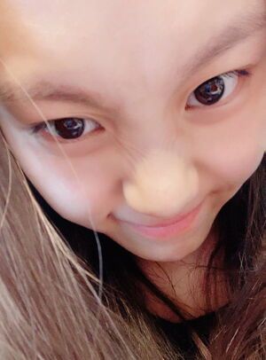 Photo : Umji Weverse Moment