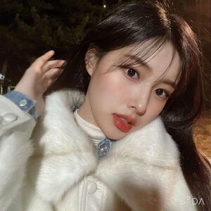 Photo : 211216 Kang Hyewon Instagram Update