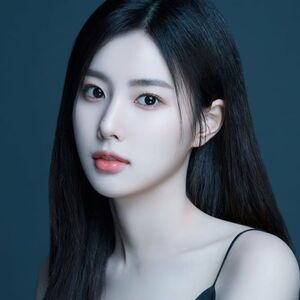 Photo : 220205 Kang Hyewon Instagram New Profile Photo