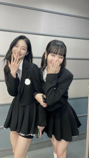 Photo : Kazuha & Chaewon