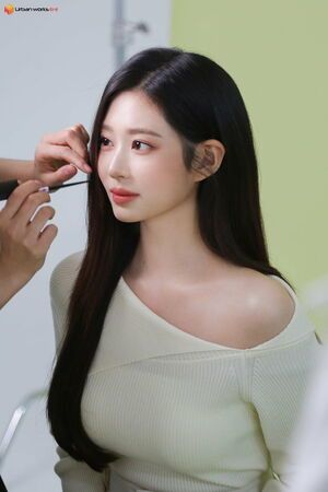 Photo : 210923 Kim Minju Twitter Update
