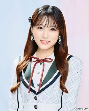 Photo : 220801 Yabuki Nako 2022 Profile Updated