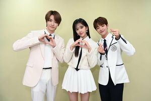 Photo : 210218 Naver Article Update With MC Puppy Ahn Yujin